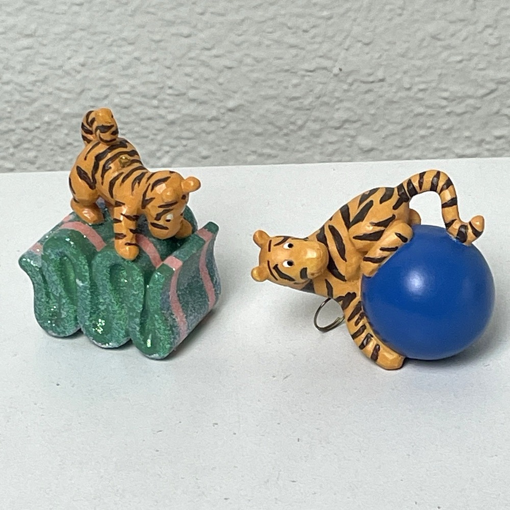 Vintage 1998 Disney Classic Pooh Tigger Christmas Ornaments Lot of 2 MCF